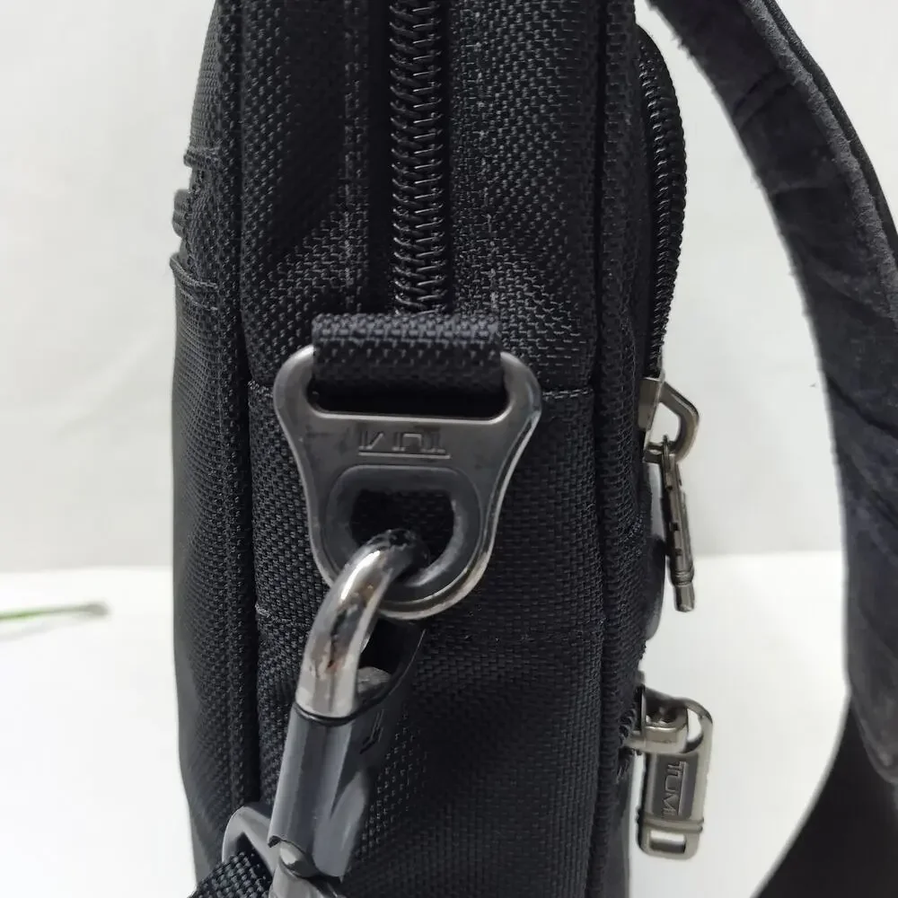 Tumi 2 Way Black Nylon Zipper Around Laptop Briefcase Messenger Bag - Picture 16 of 16